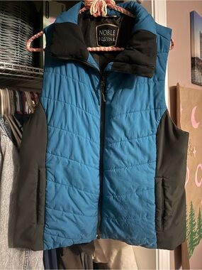 Women's Teal & Black Puffer Vest